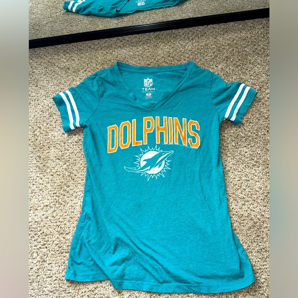 Women's Miami Dolphins V-Neck Shirt - Medium (Minor Imperfection)